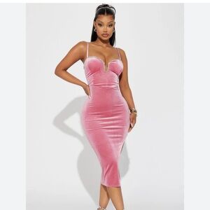 NWT Fashion Nova Mauve Velvet Embellished Midi Dress